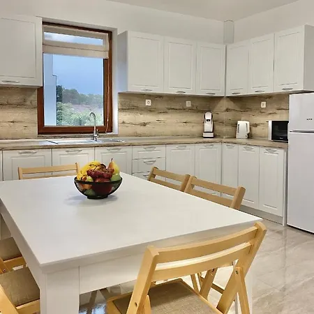 דירה Spacious & Cozy 2 Bed With Work Space & Fast Wi-fi *