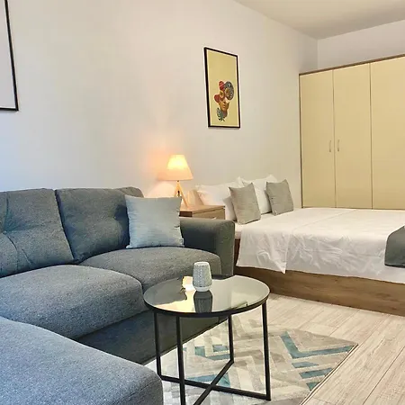 דירה Spacious & Cozy 2 Bed With Work Space & Fast Wi-fi *