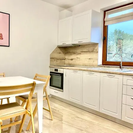 Spacious & Cozy 2 Bed With Work Space & Fast Wi-fi דירה