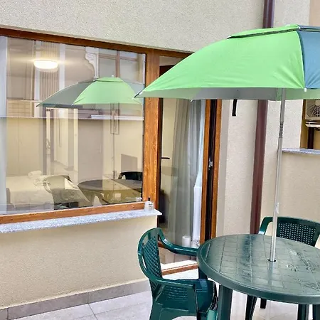 아파트 Spacious & Cozy 2 Bed With Work Space & Fast Wi-fi 스타라 자고라