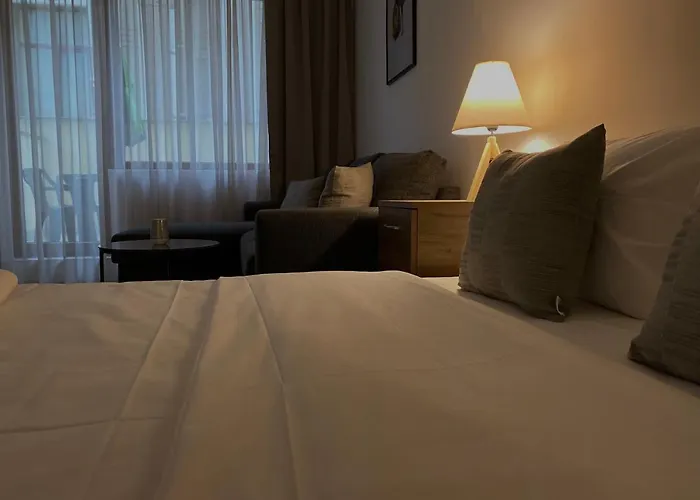 Spacious & Cozy 2 Bed With Work Space & Fast Wi-fi Apartament *