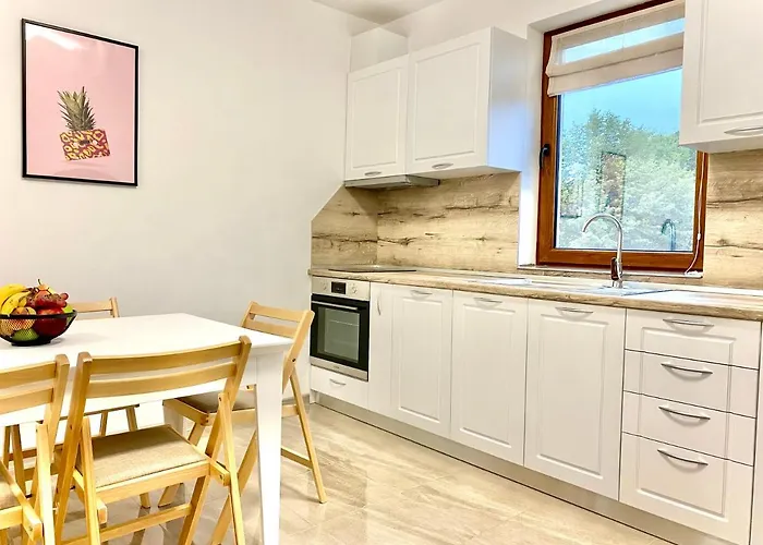 Spacious & Cozy 2 Bed With Work Space & Fast Wi-fi Apartament