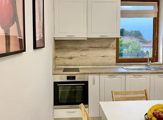 Spacious & Cozy 2 Bed With Work Space & Fast Wi-fi Apartament *